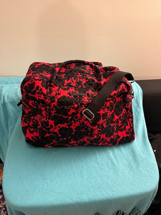 Vera Bradley Handbags - Vera Bradley Weekender Travel Bag in Silhouette Floral
